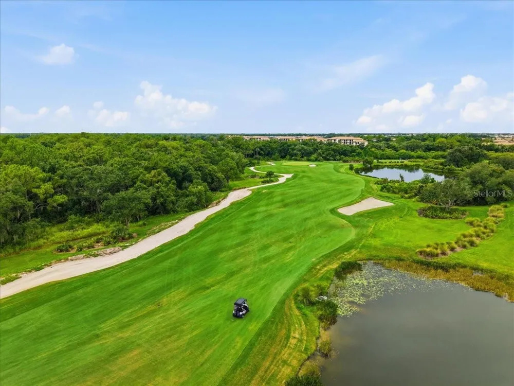 17520 GAWTHROP DRIVE #305 Lakewood Ranch, FL 34211