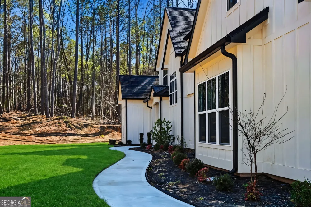 5567 Tyree RD Winston, GA 30187