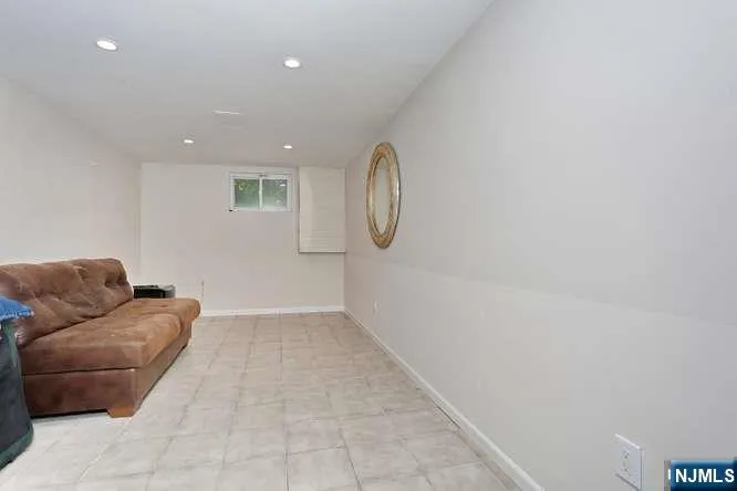 61 Intervale Road Par-Troy Hills, NJ 07005