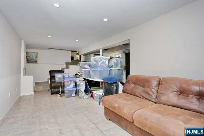 61 Intervale Road Par-Troy Hills, NJ 07005