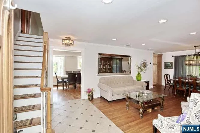 61 Intervale Road Par-Troy Hills, NJ 07005