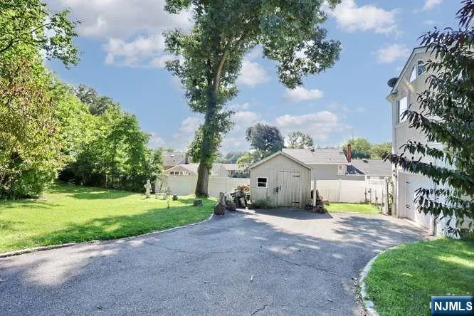 61 Intervale Road Par-Troy Hills, NJ 07005