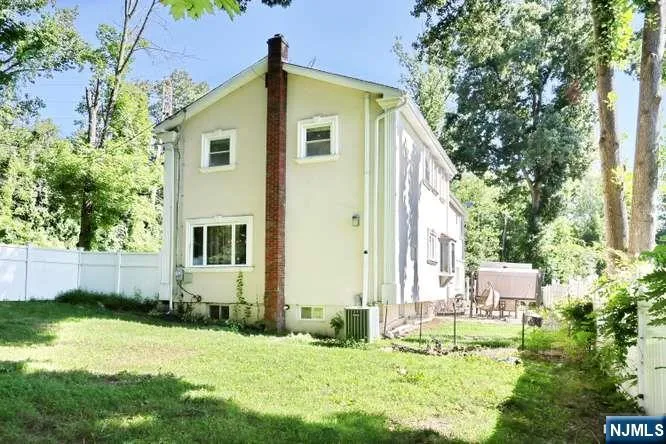 61 Intervale Road Par-Troy Hills, NJ 07005
