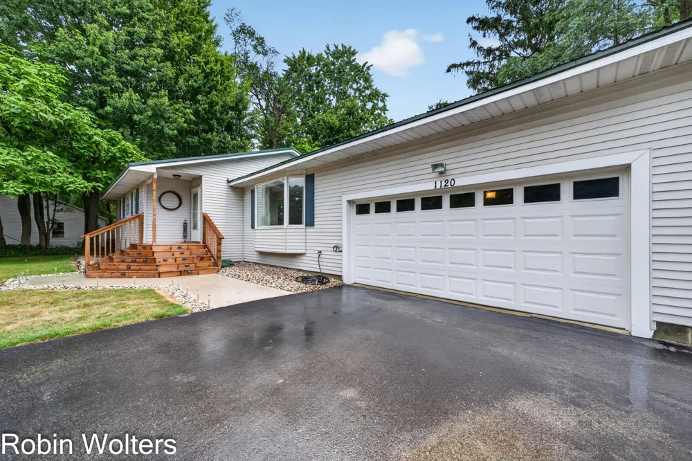 1120 S Mill Iron Road Muskegon, MI 49442