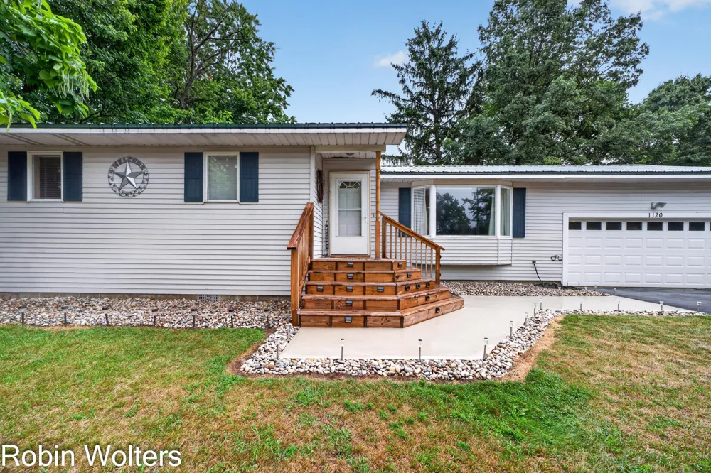 1120 S Mill Iron Road Muskegon, MI 49442