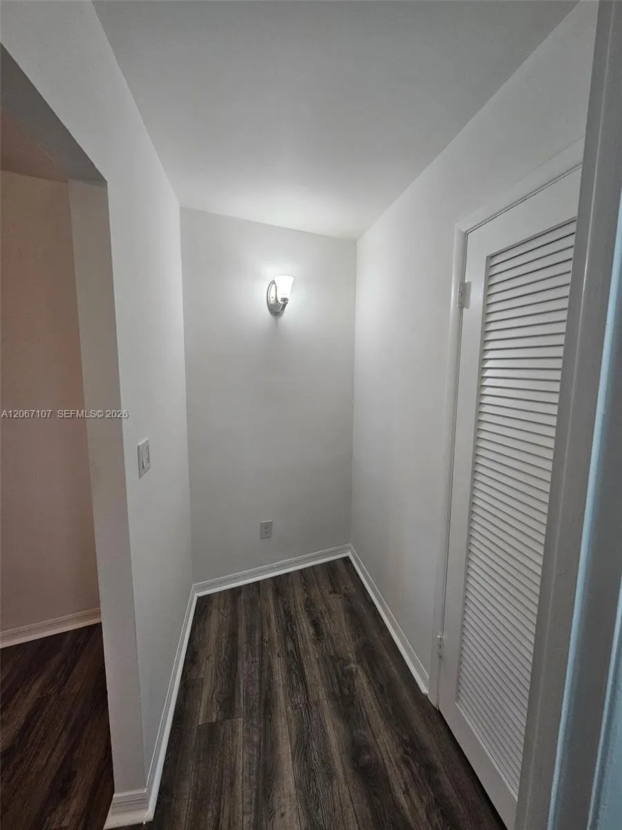 7470 Miami Lakes Dr #B208 Miami Lakes, FL 33014