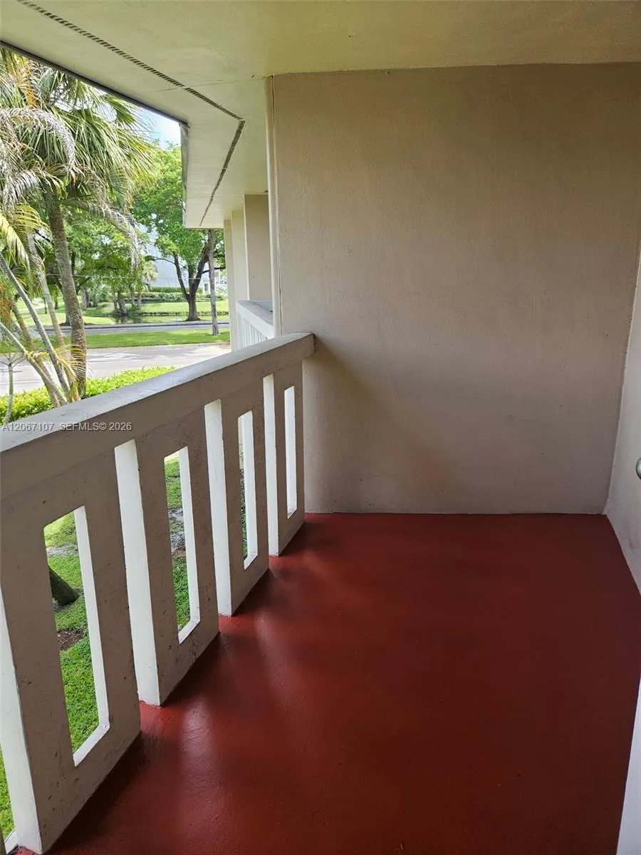 7470 Miami Lakes Dr #B208 Miami Lakes, FL 33014