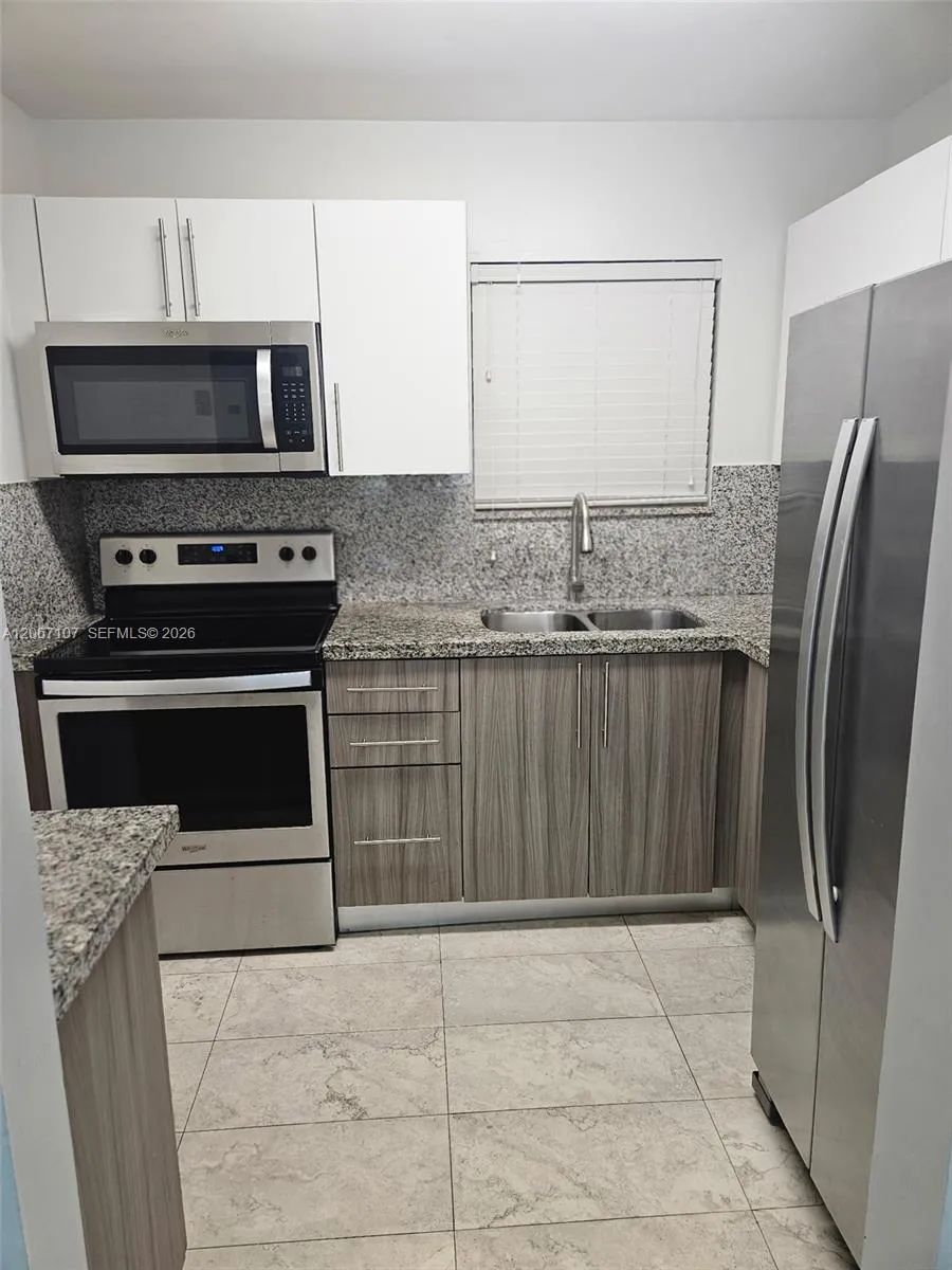 7470 Miami Lakes Dr #B208 Miami Lakes, FL 33014