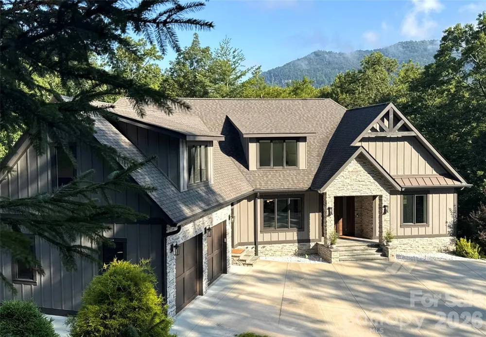 8 Lakeview Drive Fairview, NC 28730