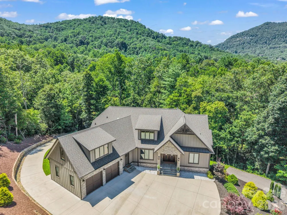 8 Lakeview Drive Fairview, NC 28730