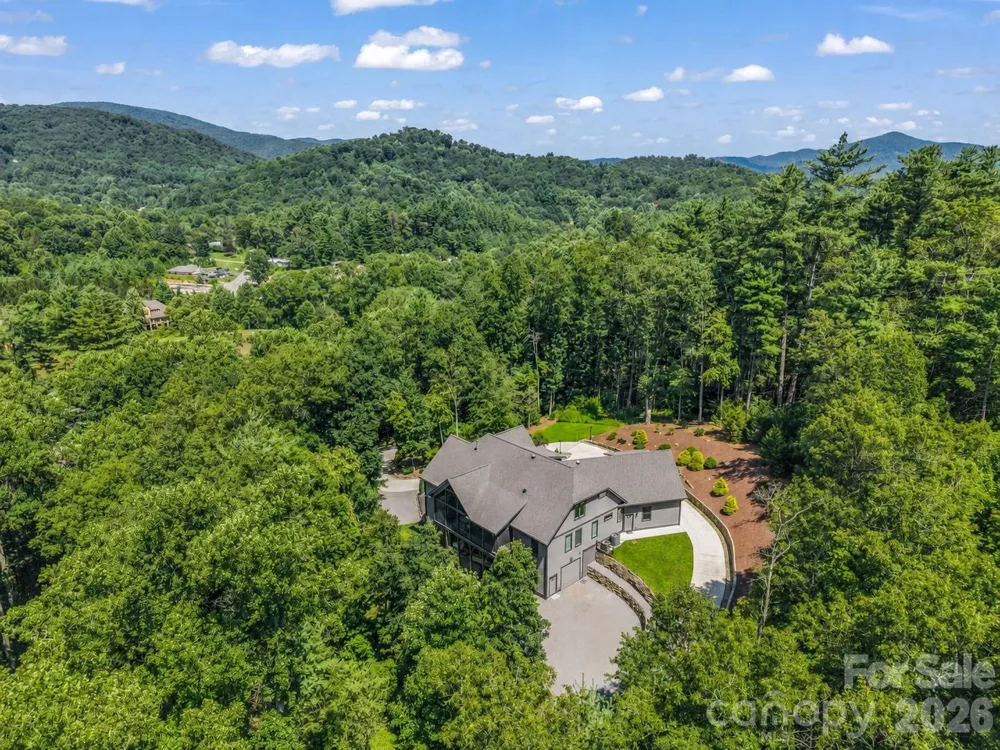 8 Lakeview Drive Fairview, NC 28730