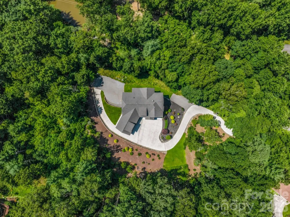 8 Lakeview Drive Fairview, NC 28730
