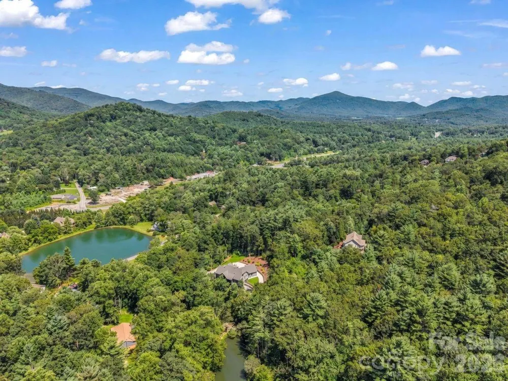 8 Lakeview Drive Fairview, NC 28730