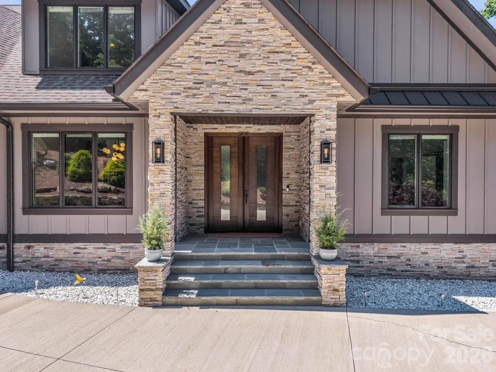 8 Lakeview Drive Fairview, NC 28730
