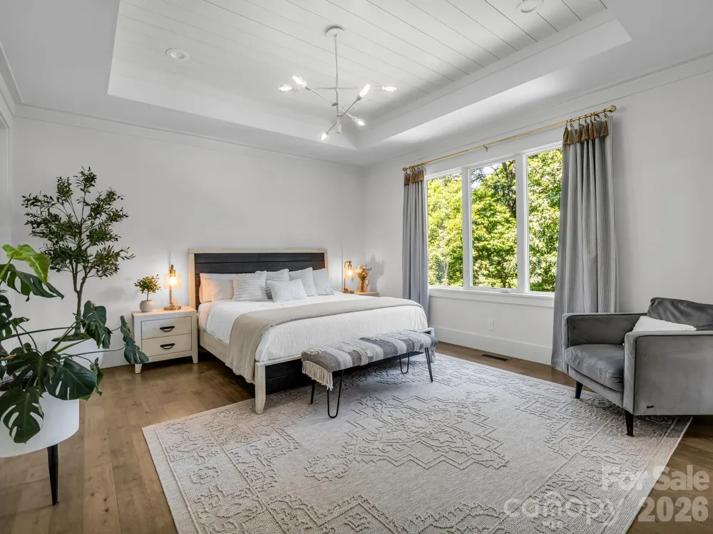 8 Lakeview Drive Fairview, NC 28730