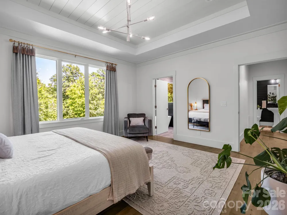 8 Lakeview Drive Fairview, NC 28730