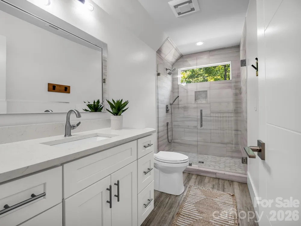8 Lakeview Drive Fairview, NC 28730