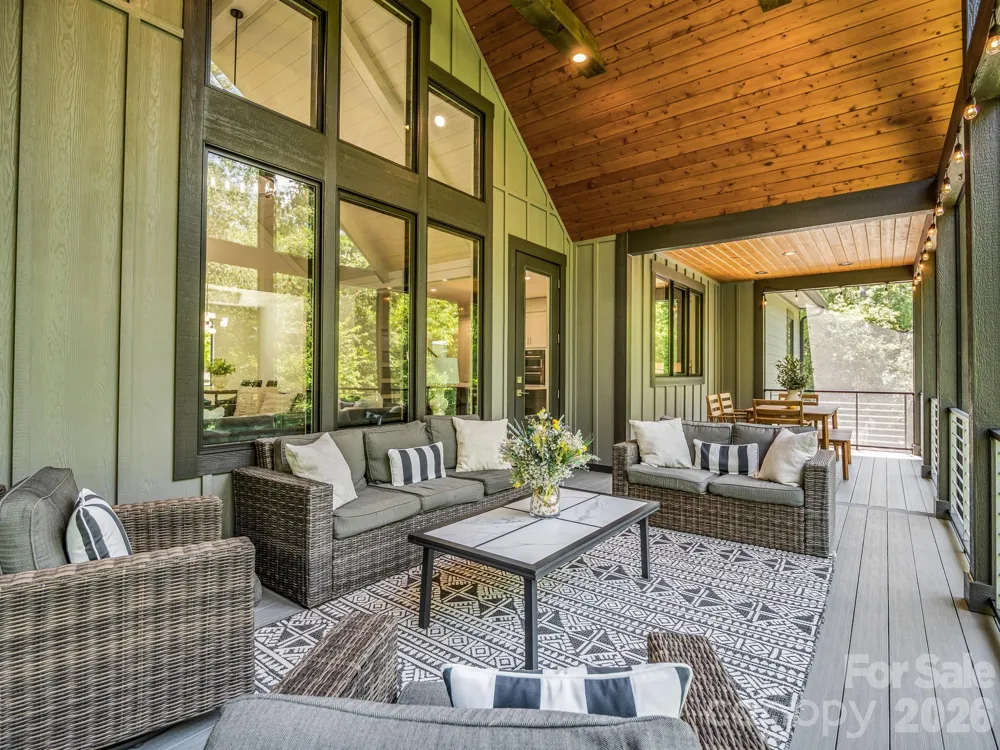 8 Lakeview Drive Fairview, NC 28730