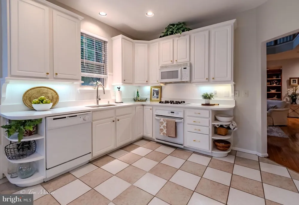 15 AUSTRINGER COURT #15 Baltimore, MD 21208