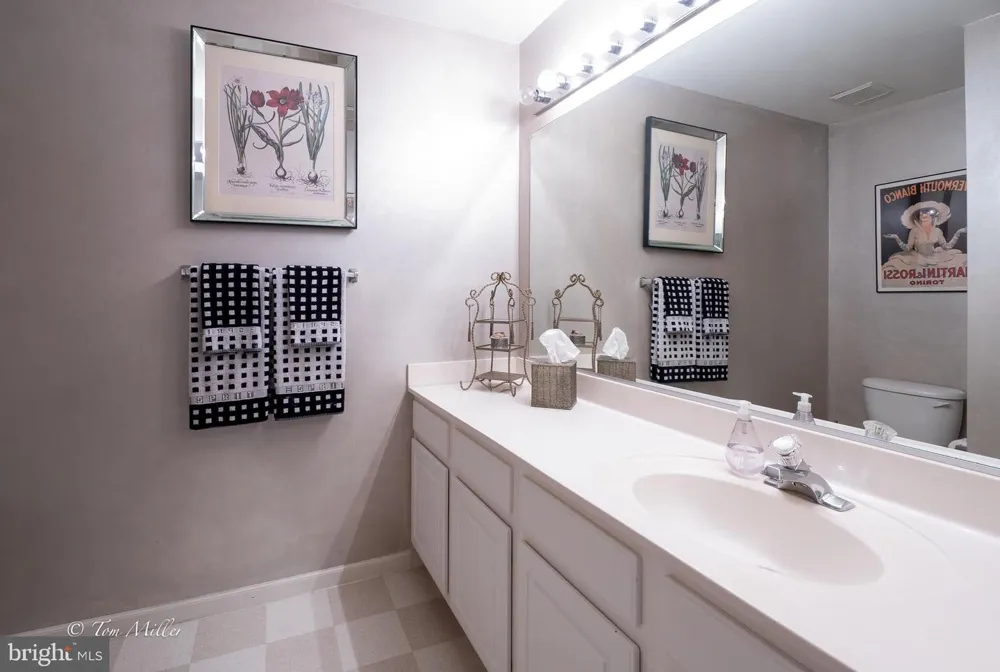 15 AUSTRINGER COURT #15 Baltimore, MD 21208