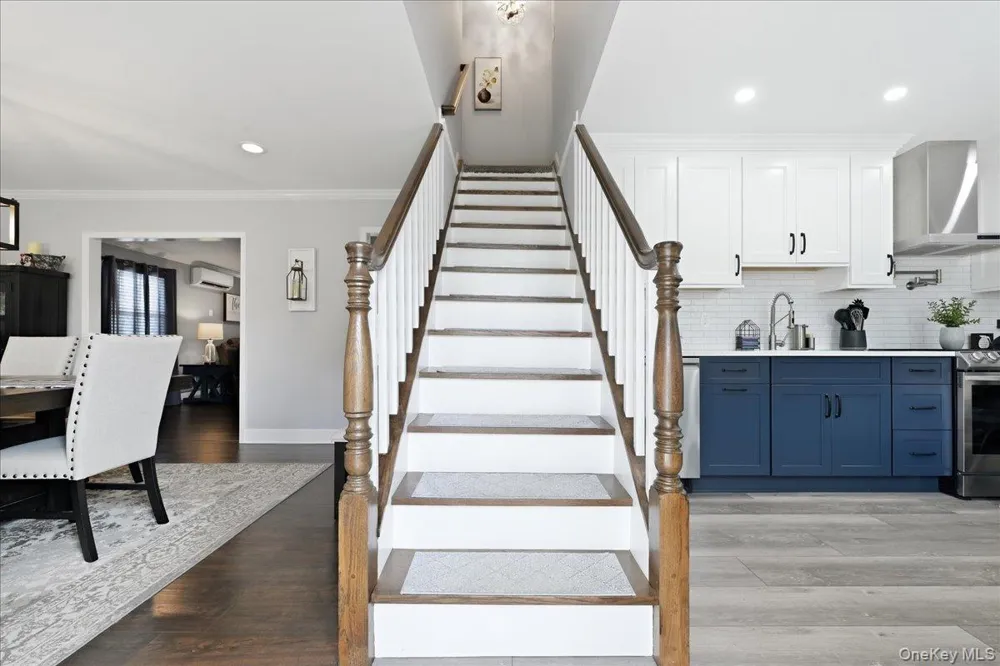 23 Needle Lane Levittown, NY 11756