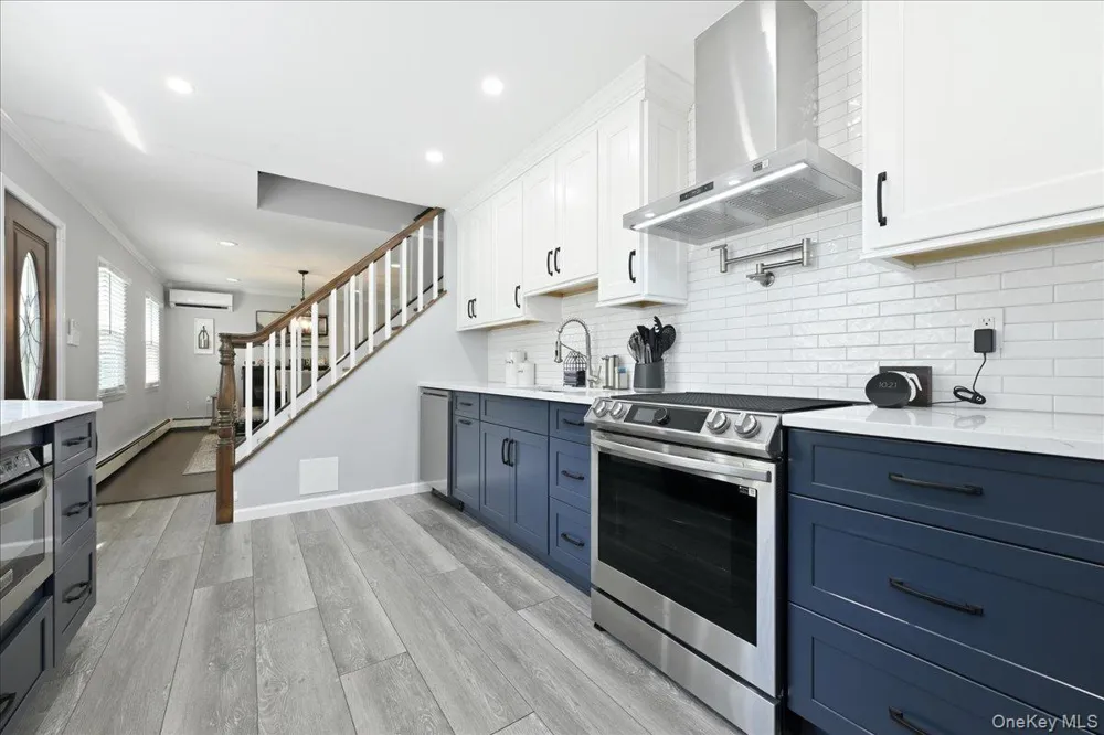 23 Needle Lane Levittown, NY 11756