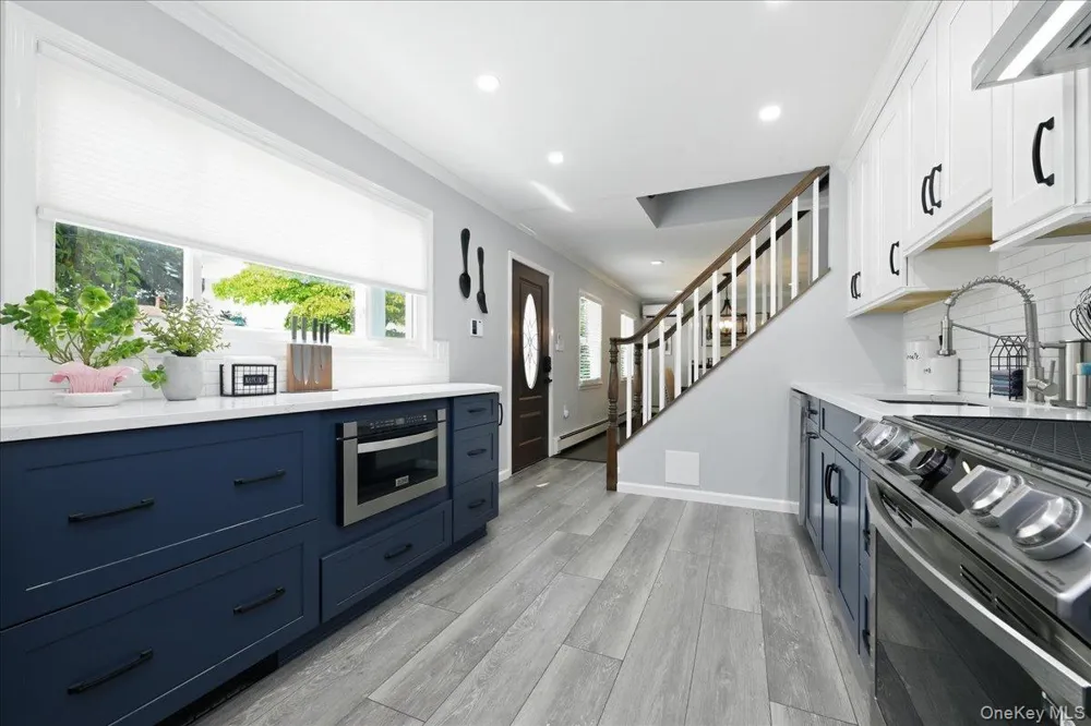 23 Needle Lane Levittown, NY 11756