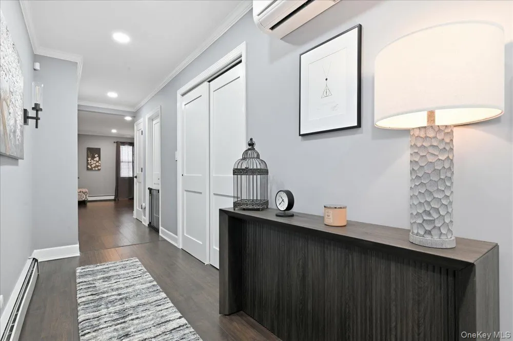 23 Needle Lane Levittown, NY 11756