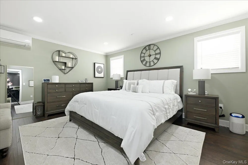 23 Needle Lane Levittown, NY 11756