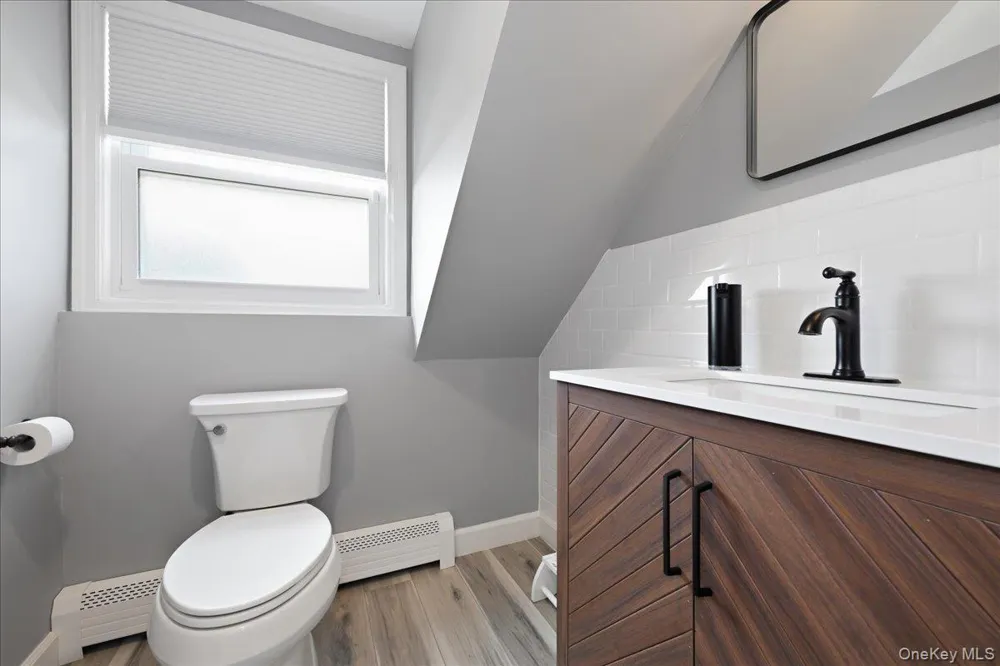23 Needle Lane Levittown, NY 11756