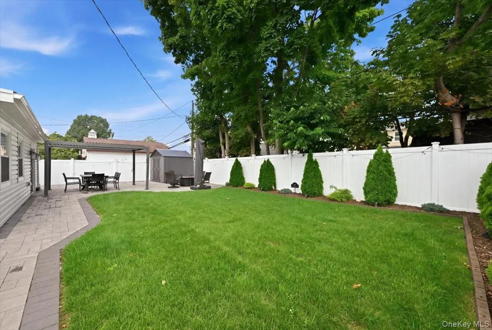 23 Needle Lane Levittown, NY 11756
