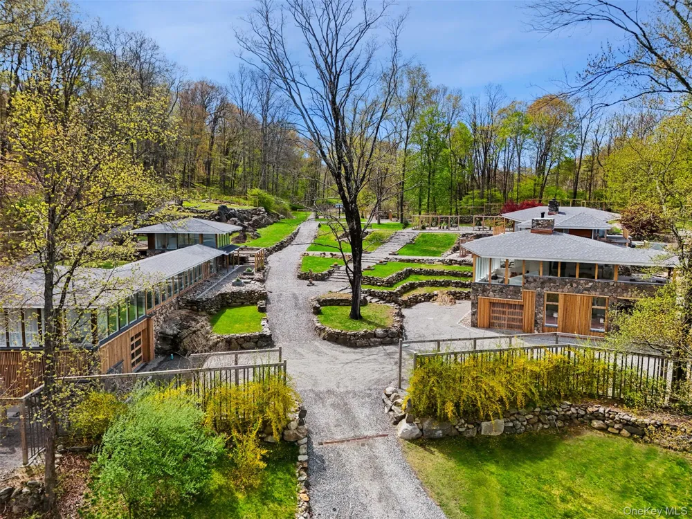 496 Haines Road Bedford Corners, NY 10549