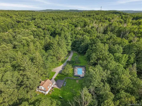 412 Old Monticello Road