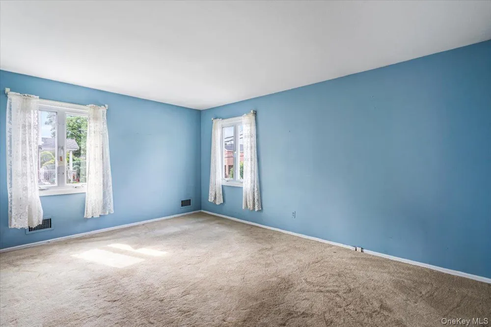 156-14 14th Avenue Beechhurst, NY 11357