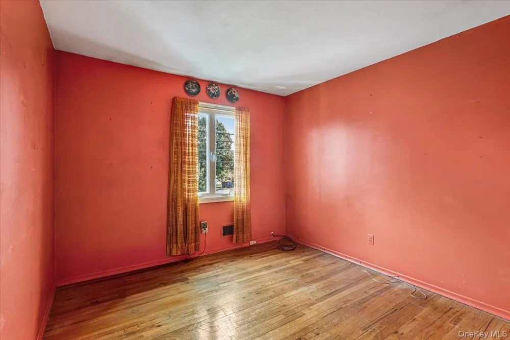 156-14 14th Avenue Beechhurst, NY 11357