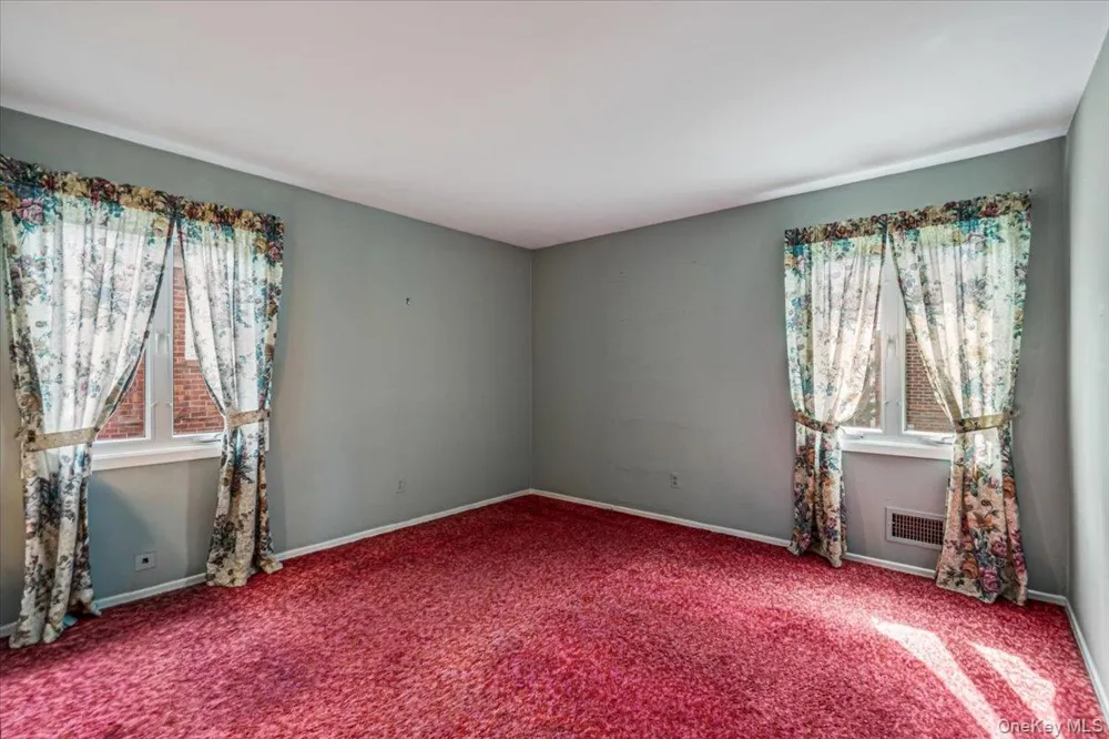 156-14 14th Avenue Beechhurst, NY 11357