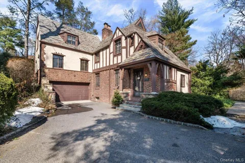 12 Hampton Road