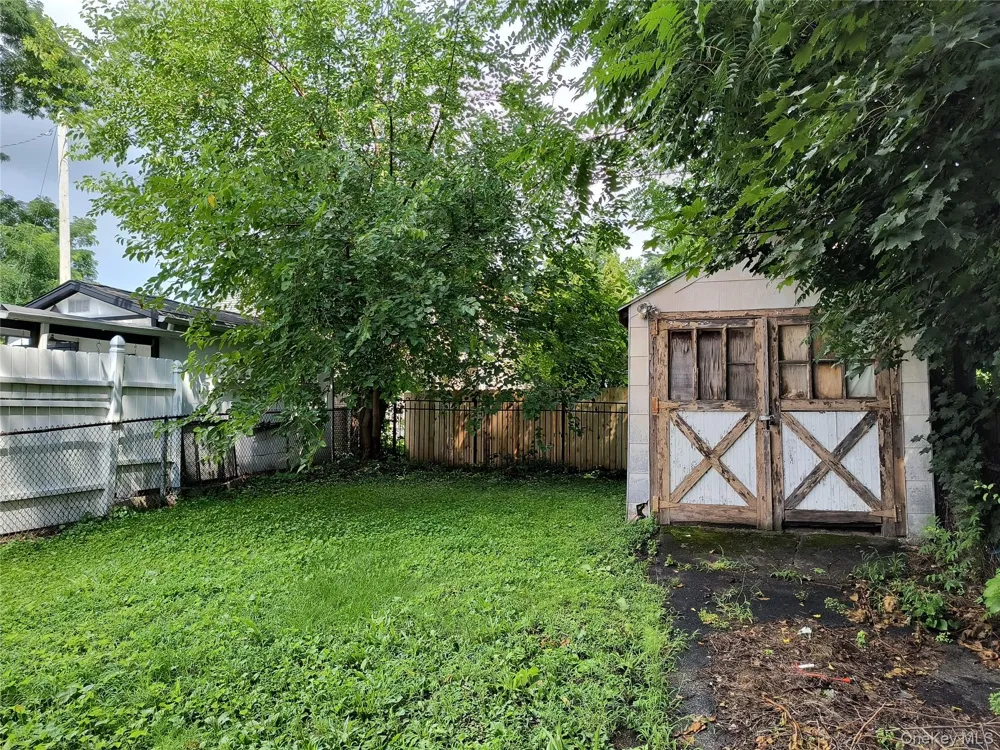 492 1st Street Newburgh, NY 12550