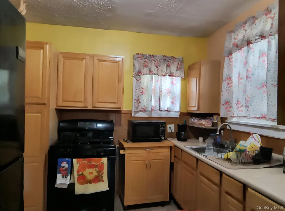 492 1st Street Newburgh, NY 12550