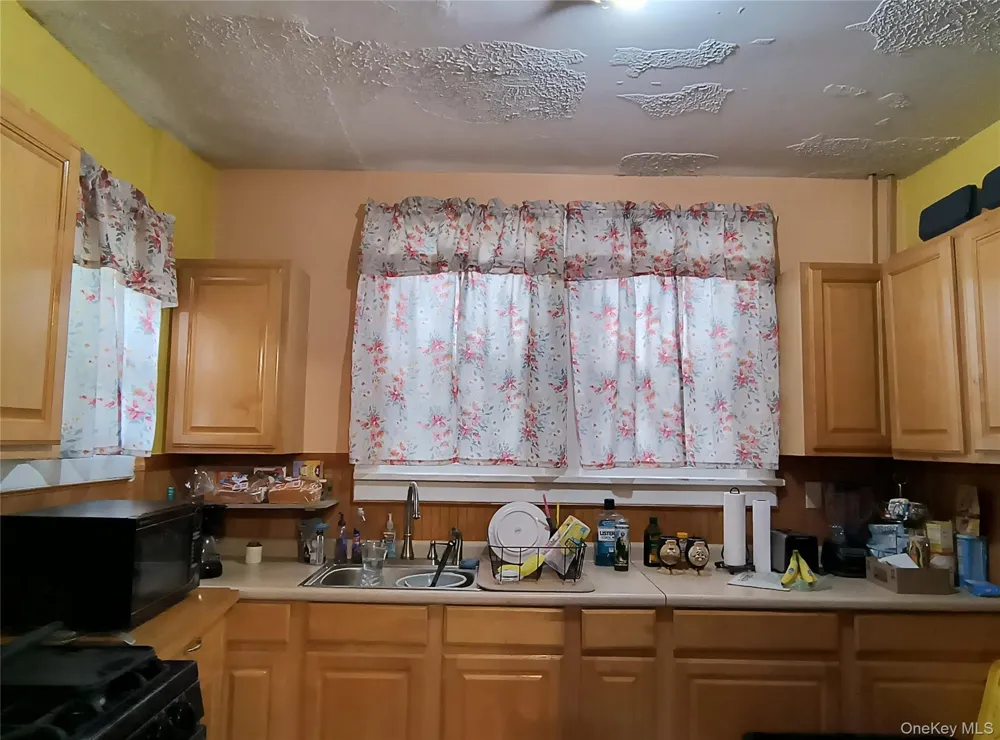 492 1st Street Newburgh, NY 12550