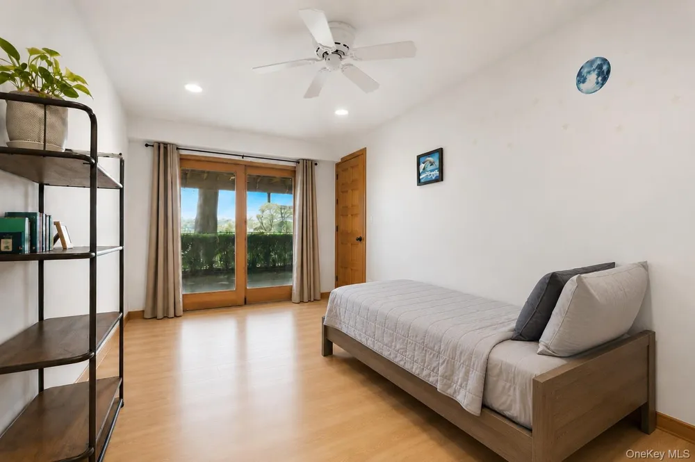 9 Kanes Lane Huntington Bay, NY 11743
