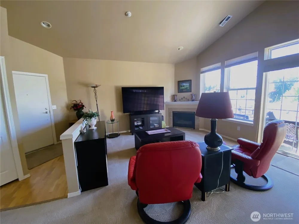 18664 NE 56th Court #FF1866 Redmond, WA 98052