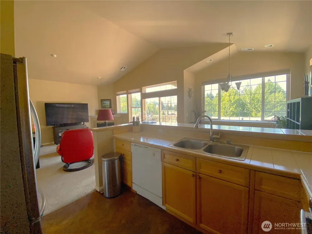 18664 NE 56th Court #FF1866 Redmond, WA 98052