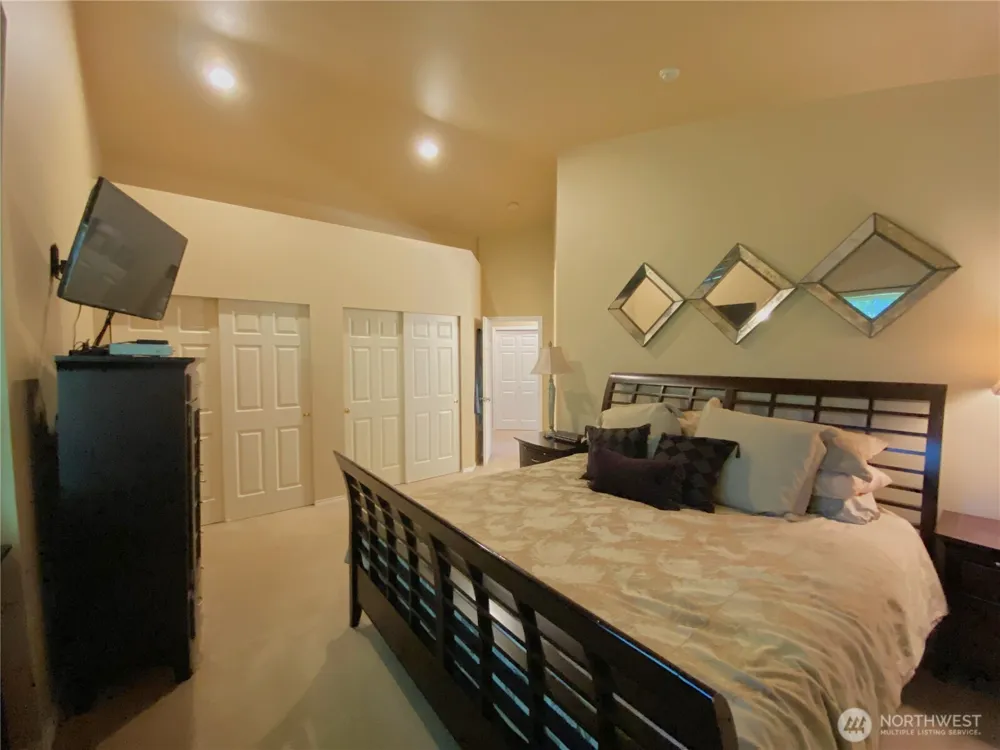 18664 NE 56th Court #FF1866 Redmond, WA 98052