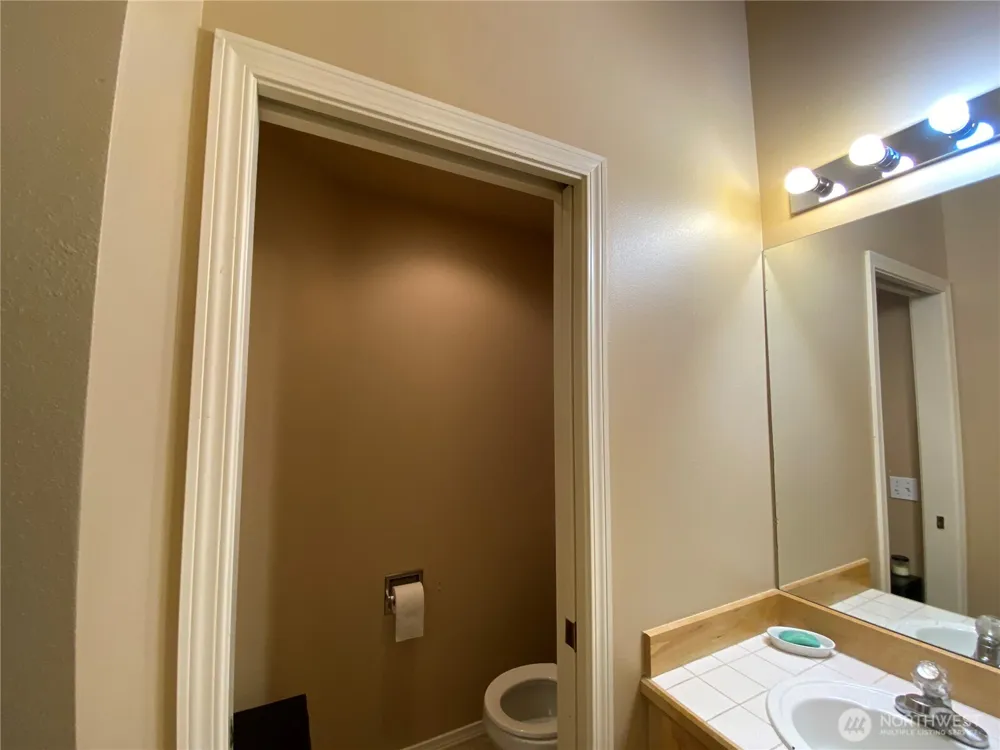 18664 NE 56th Court #FF1866 Redmond, WA 98052