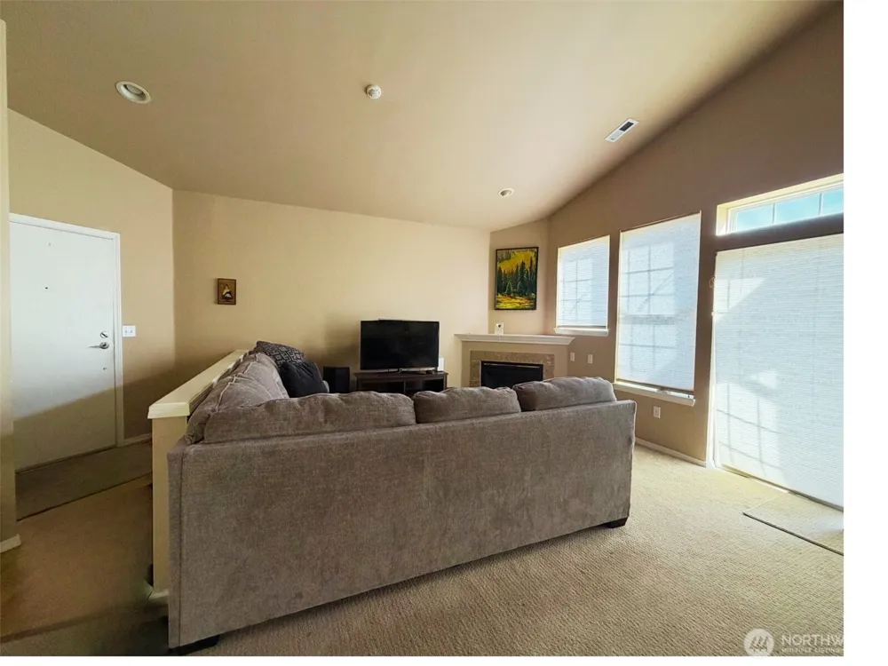 18664 NE 56th Court #FF1866 Redmond, WA 98052