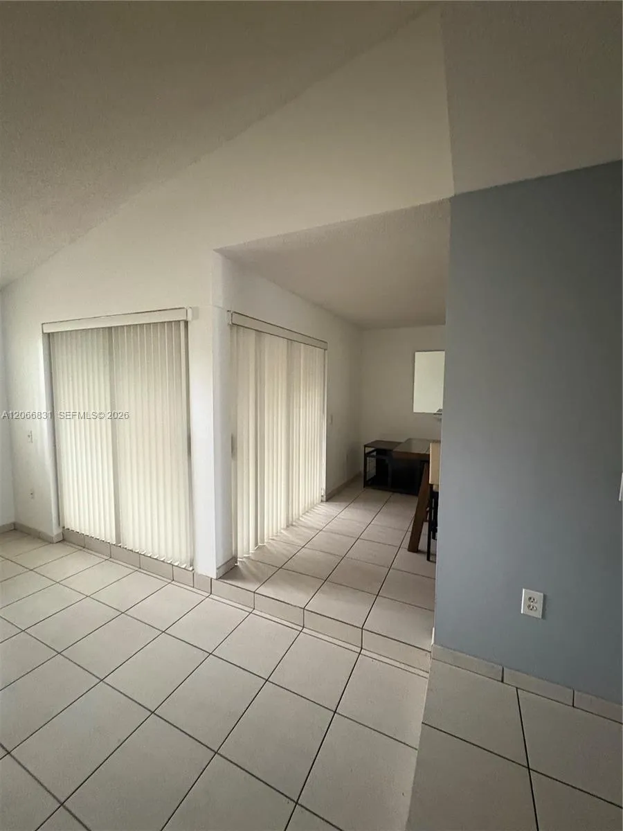 17919 NW 66th Ct Hialeah, FL 33015