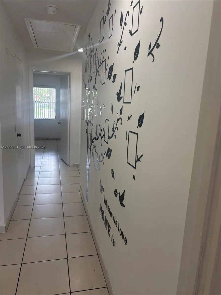 17919 NW 66th Ct Hialeah, FL 33015