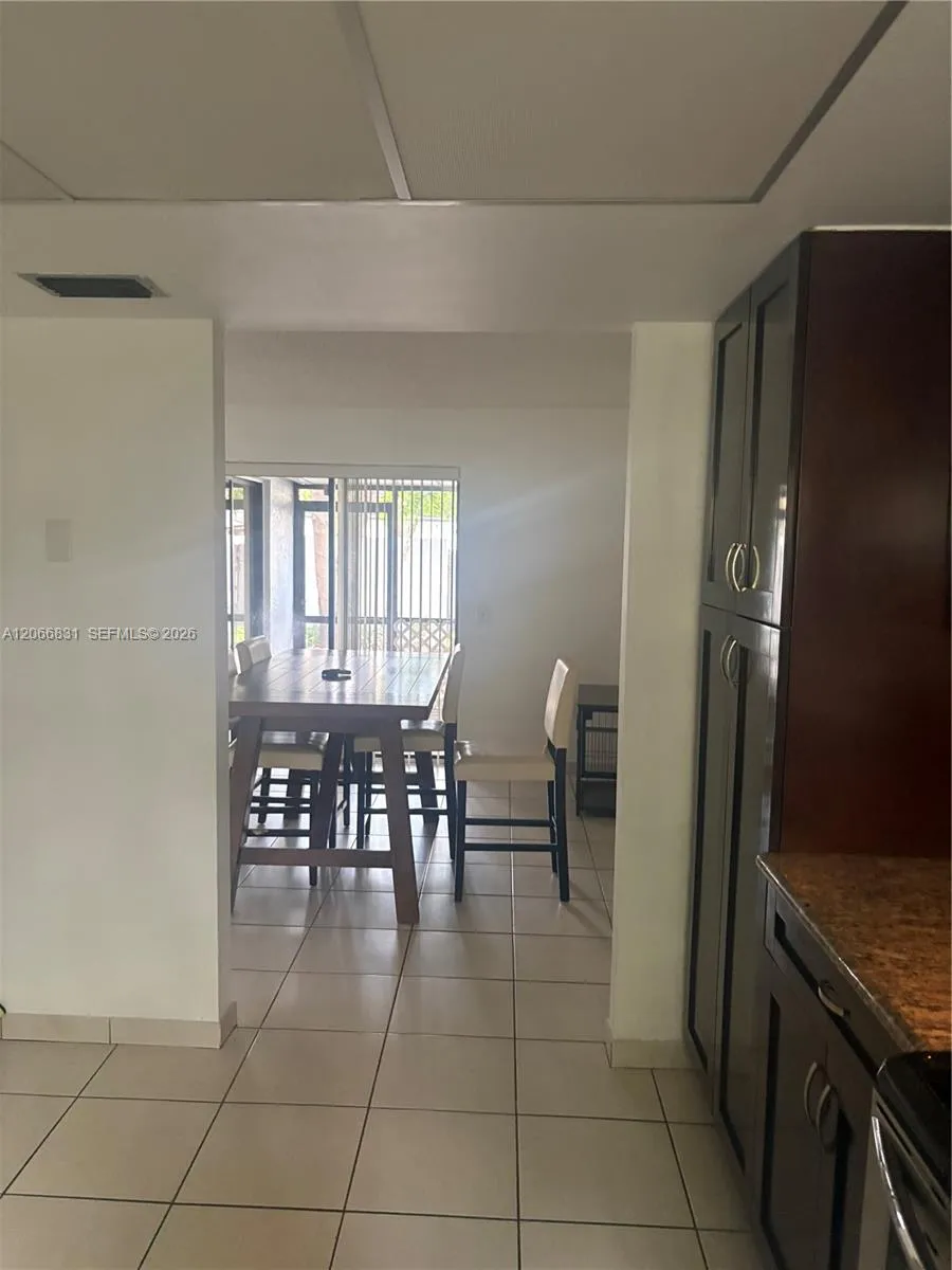 17919 NW 66th Ct Hialeah, FL 33015