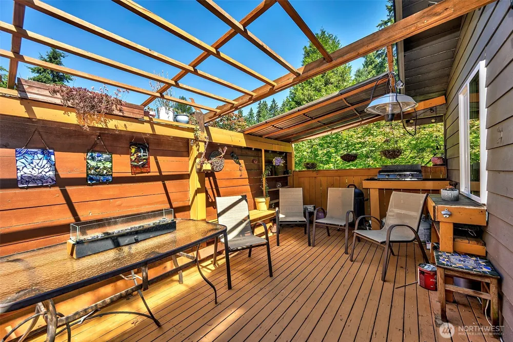21220 Shell Valley Road Edmonds, WA 98026